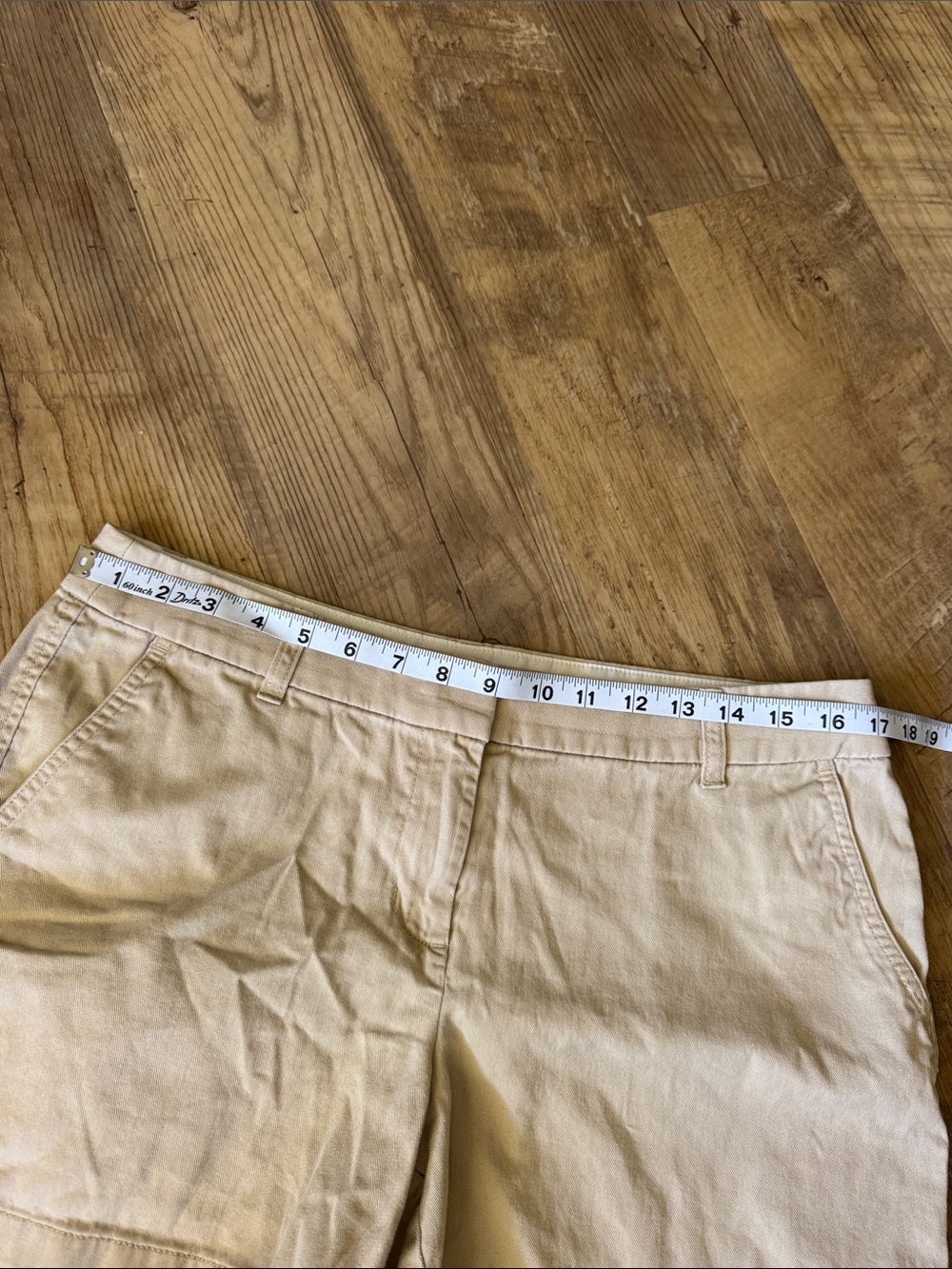 J. Crew Women's Light Khaki Chino Shorts Size 10 - Picture 9 of 11